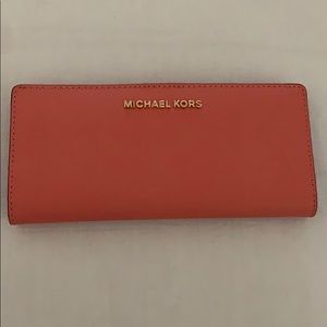 Michael Kors Jet Set Travel Wallet